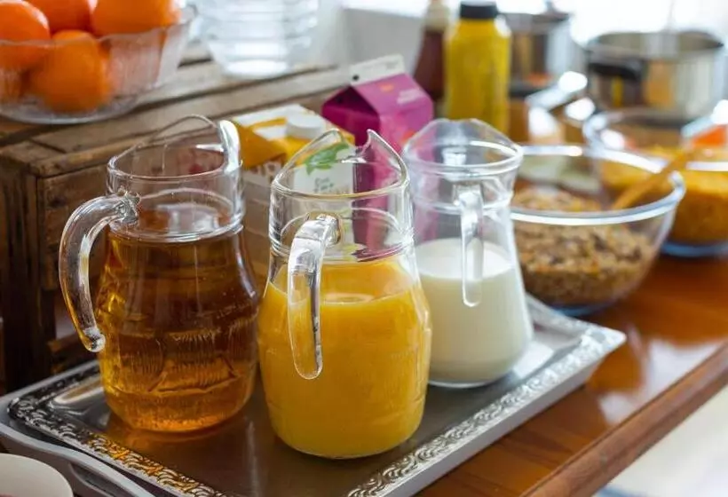 تختخواب و صبحانه Bed&breakfast Tuure
