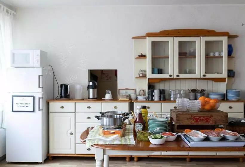 تختخواب و صبحانه Bed&breakfast Tuure