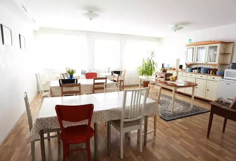 تختخواب و صبحانه Bed&breakfast Tuure
