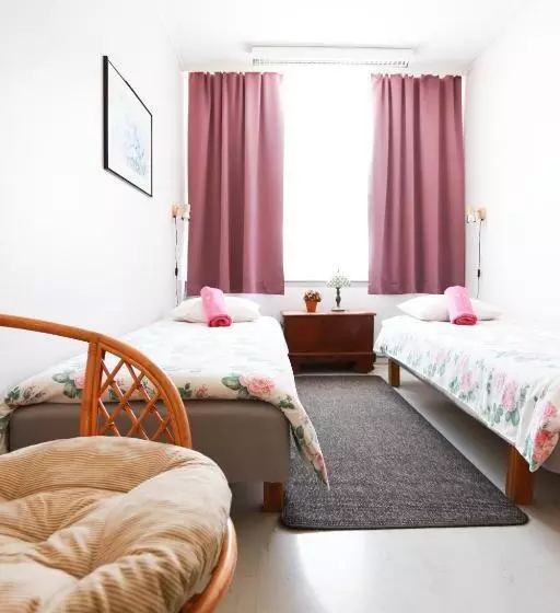 تختخواب و صبحانه Bed&breakfast Tuure