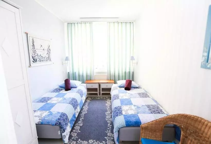 تختخواب و صبحانه Bed&breakfast Tuure