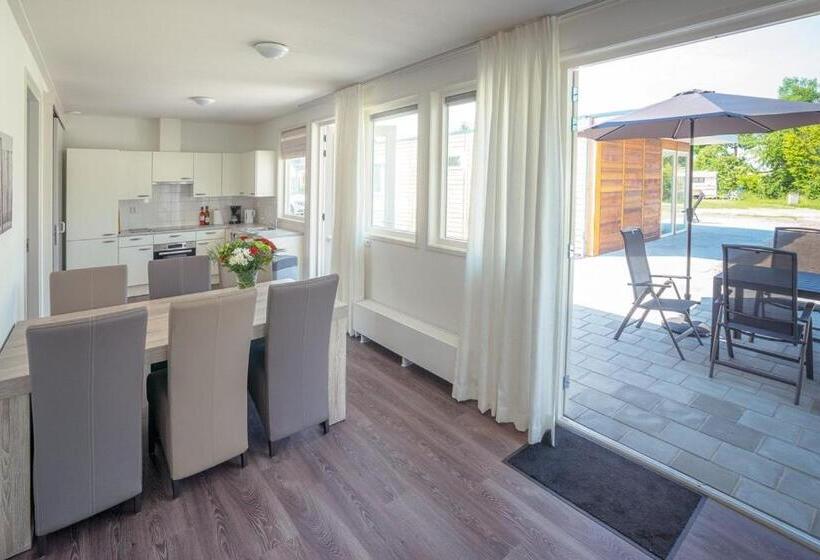 Bed and Breakfast Camping Tussen De Diepen