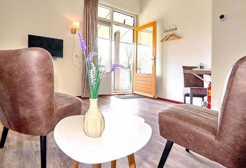 Bed and Breakfast Camping Tussen De Diepen