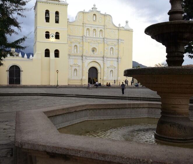 هتل Antigua Comayagua