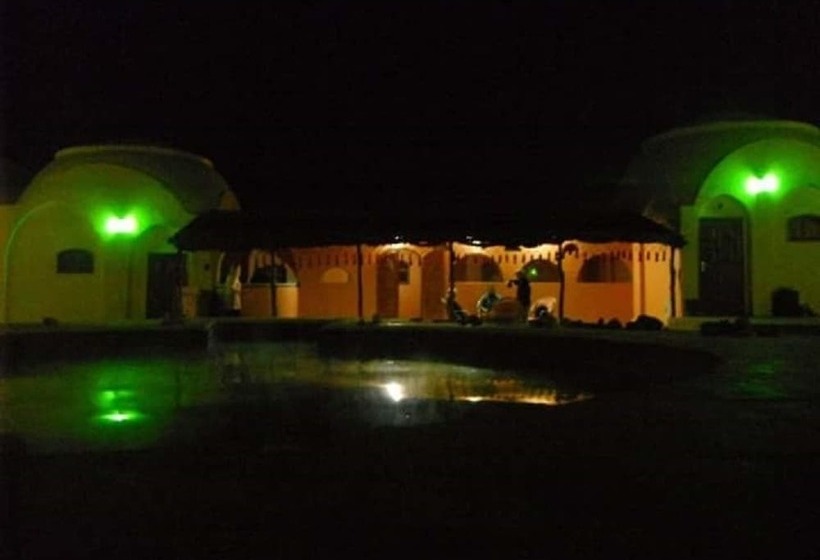 هتل Bawiti Oasis Resort