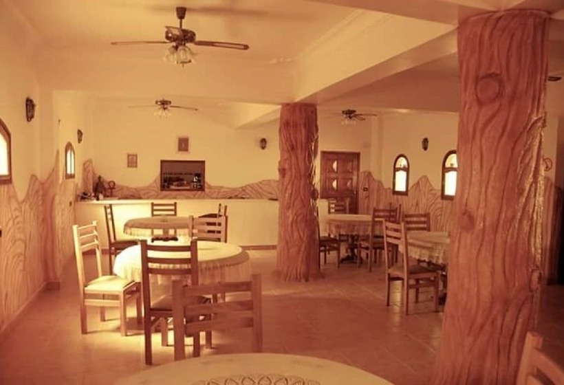 هتل Bawiti Oasis Resort