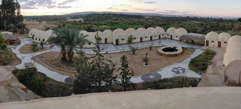 هتل Bawiti Oasis Resort