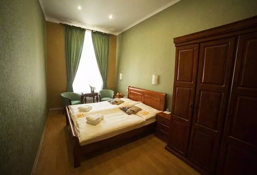 Hotelli Bristol