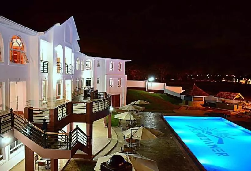 هتل Greenpark Sundowner