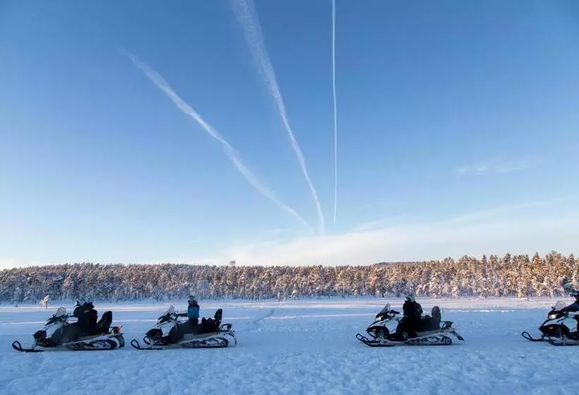 هتل Inari