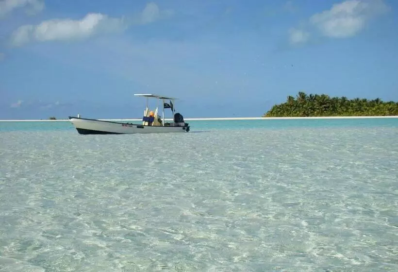هتل Matriki Beach Huts
