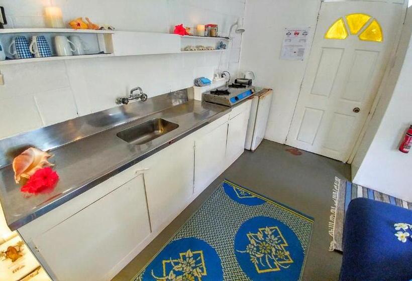 호텔 Matriki Beach Huts