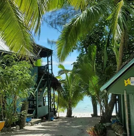 هتل Matriki Beach Huts