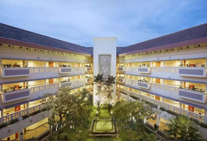 Hotel Puri Kiic Golf View