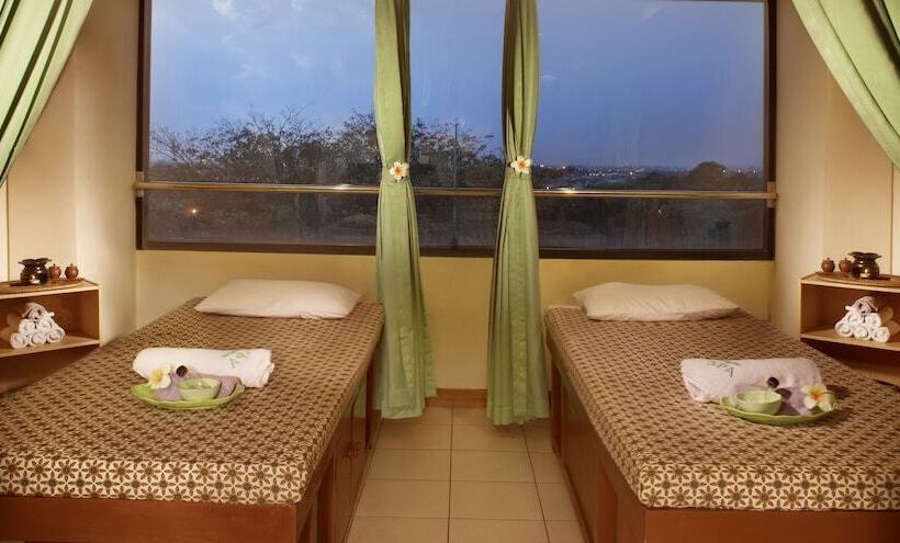 فندق Puri Kiic Golf View