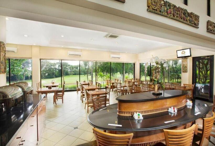 فندق Puri Kiic Golf View