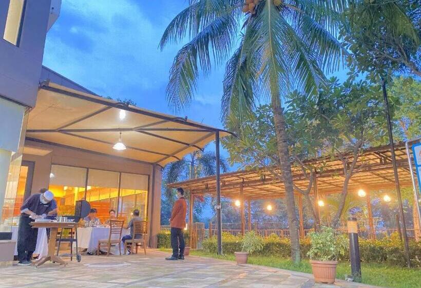 فندق Puri Kiic Golf View