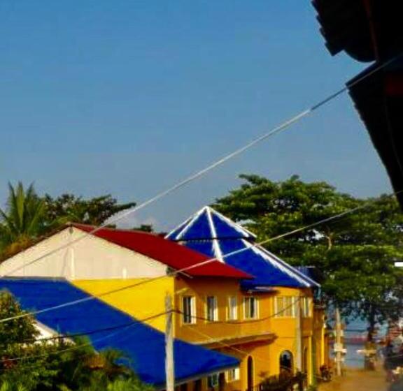 استراحتگاه M'pay Bay Guesthouse