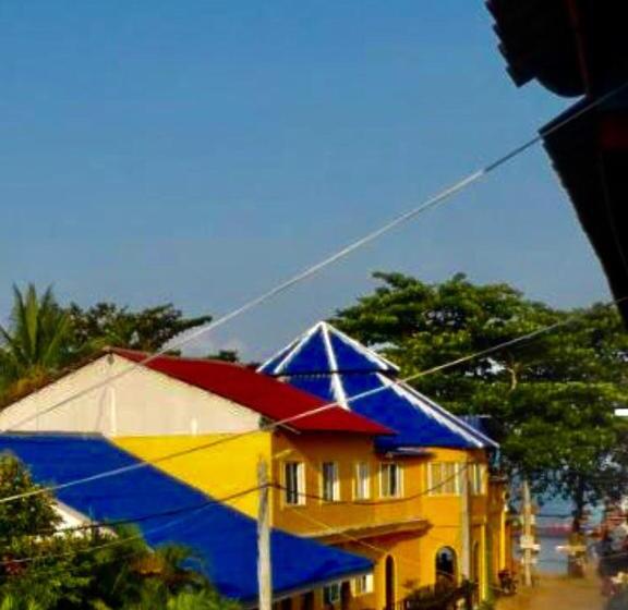 استراحتگاه M'pay Bay Guesthouse