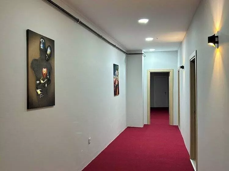 هتل Li̇bra