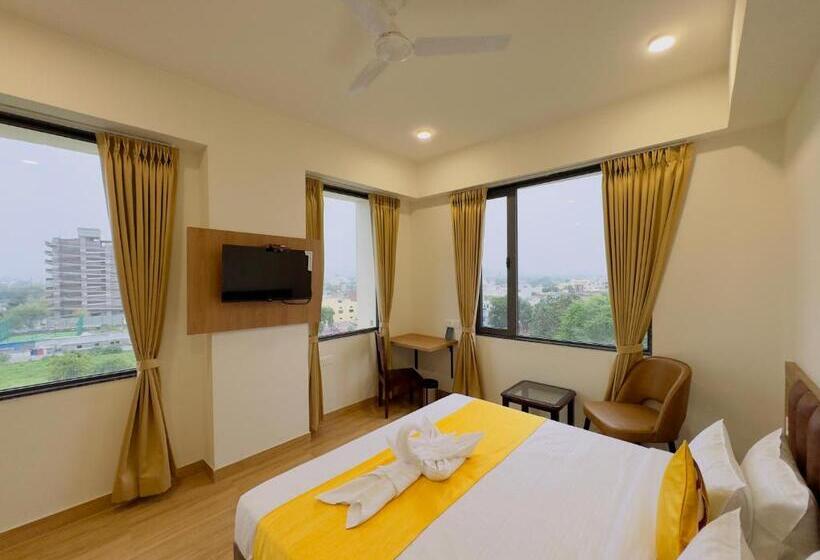 Hotel De Glance Pure Veg