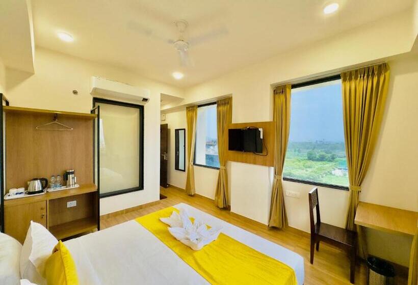 Hotel De Glance Pure Veg