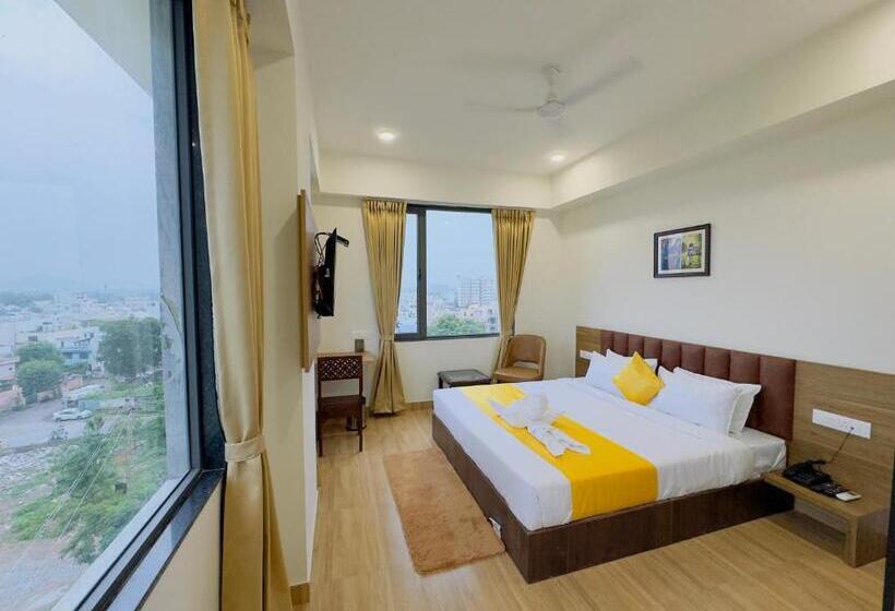 Hotel De Glance Pure Veg