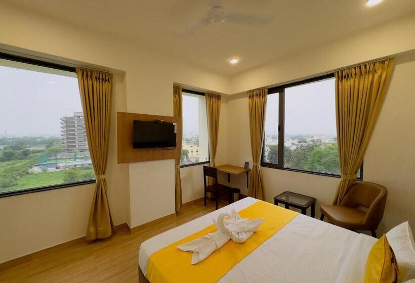 Hotel De Glance Pure Veg