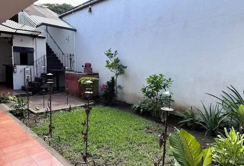 هتل Casa Blanca Antigua Guatemala