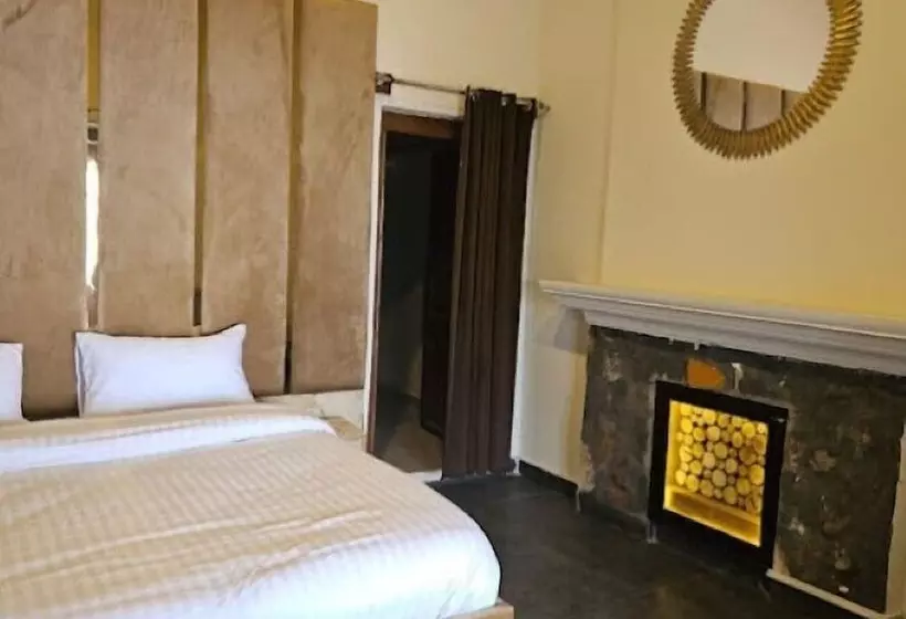 Misty Peaks Resort