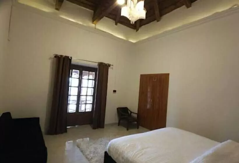 Misty Peaks Resort