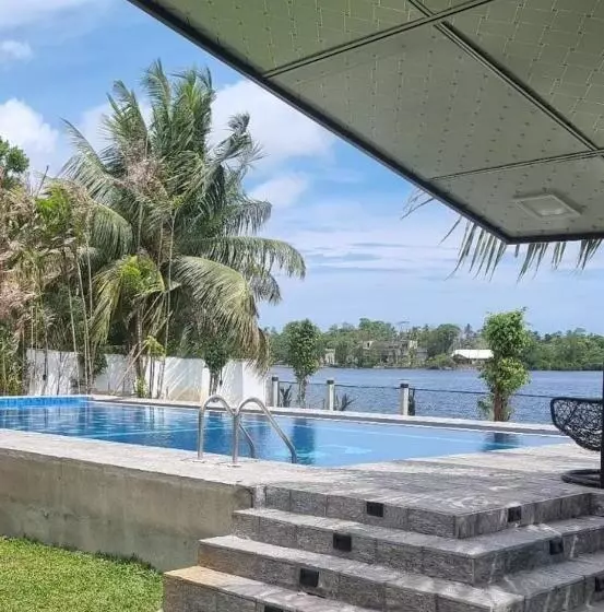ペンション Chambre Vip, Dans Villa Avec Piscine Et Jardin