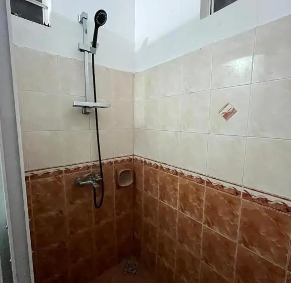 پانسیون Villa Essarbel