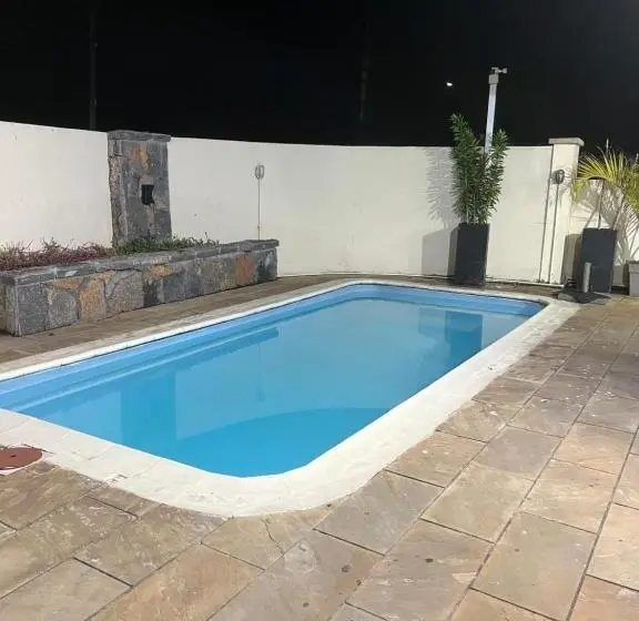 پانسیون Villa Essarbel