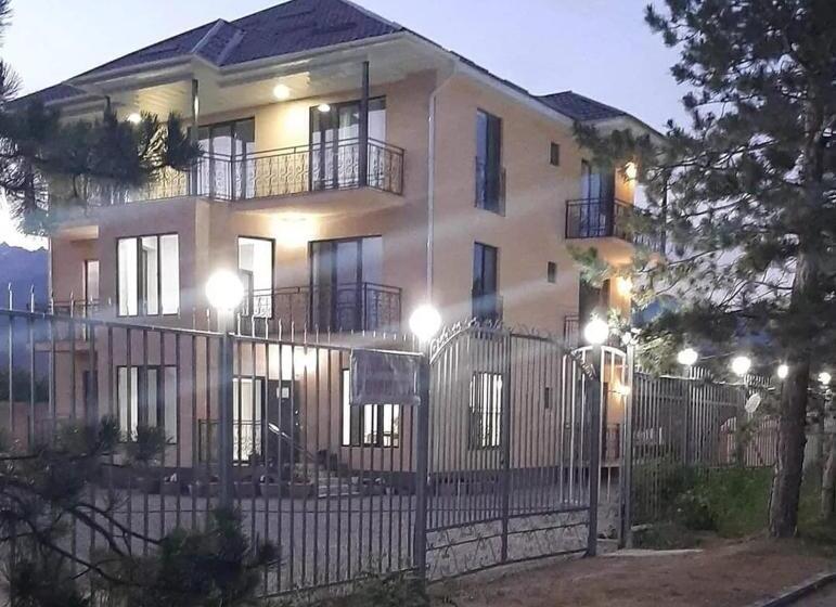 پانسیون Vzmor E