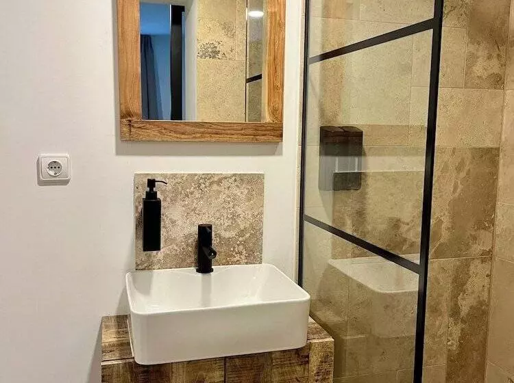 Aamiaismajoitus (B&B) Maison Ubuntu