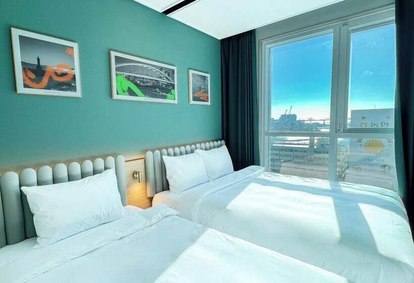 호텔 Cotice The Bridge