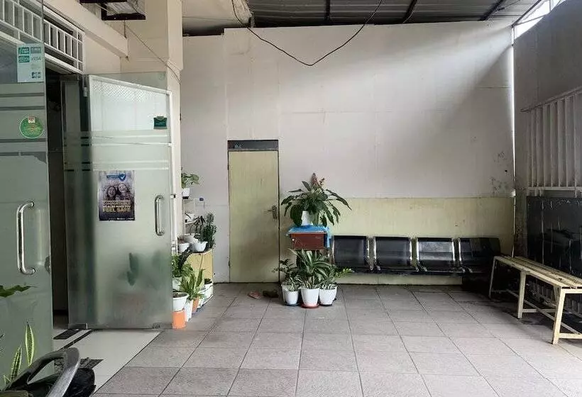 Hotelli Oyo 94115 Pondok Sahabat Vianty