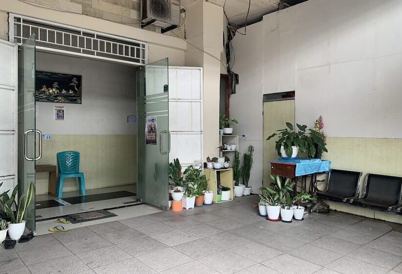 Otel Oyo 94115 Pondok Sahabat Vianty