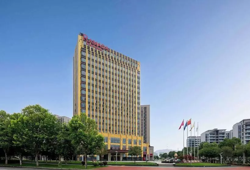 Hotelli Ramada By Wyndham Changsha East