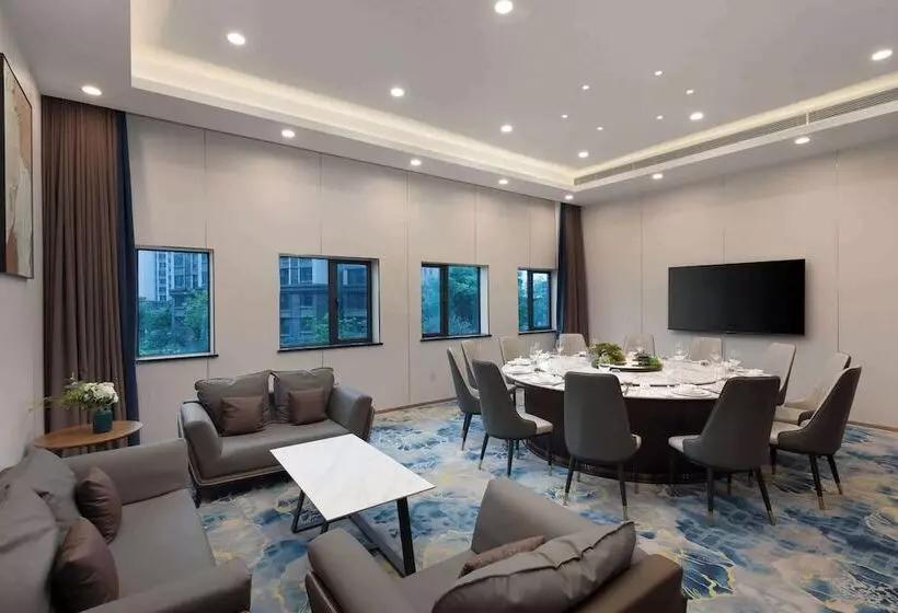 Hotelli Ramada By Wyndham Changsha East