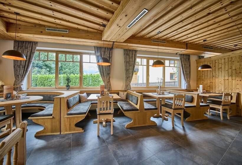 پانسیون Platzhirsch Rooms B&b Self Check In