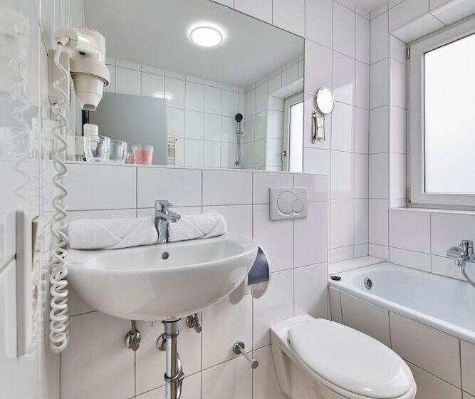 پانسیون Platzhirsch Rooms B&b Self Check In