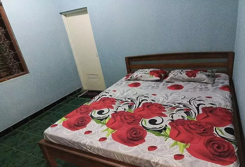 Spot On 94085 Hotel Agung