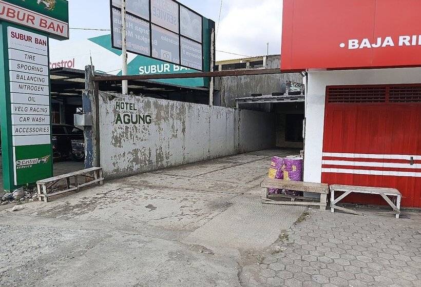 Spot On 94085 Hotel Agung