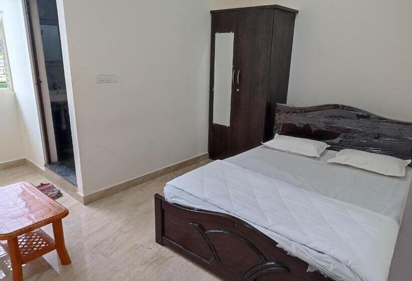 هاستل Govinda Krishna Comforts