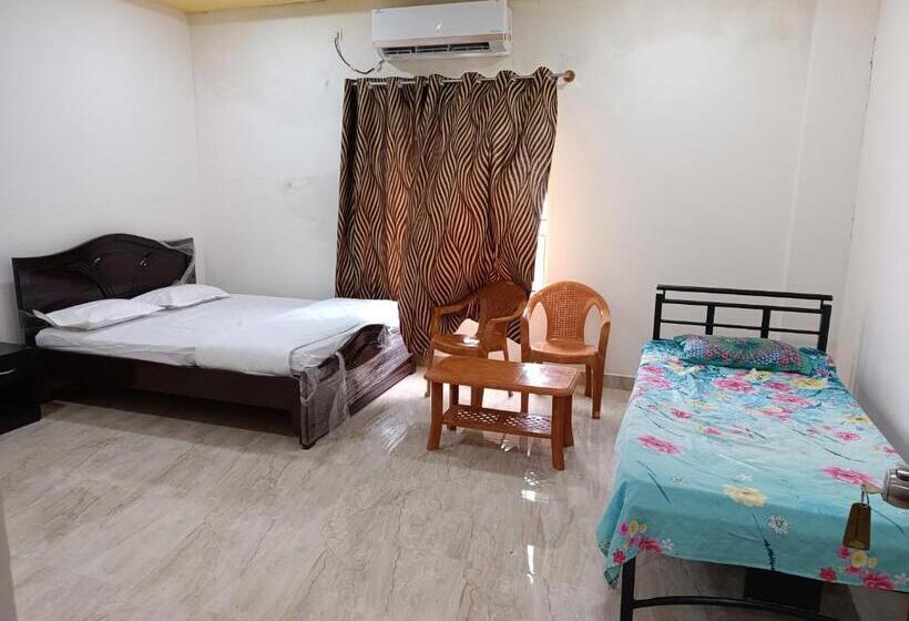 هاستل Govinda Krishna Comforts