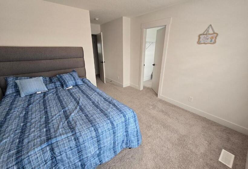 تختخواب و صبحانه Creekstone Oasis