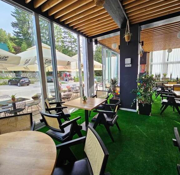 Boutique Apartments & Rooms Dora