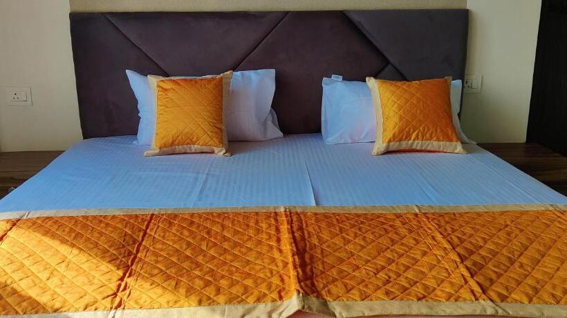 Отель Sugara Homestay